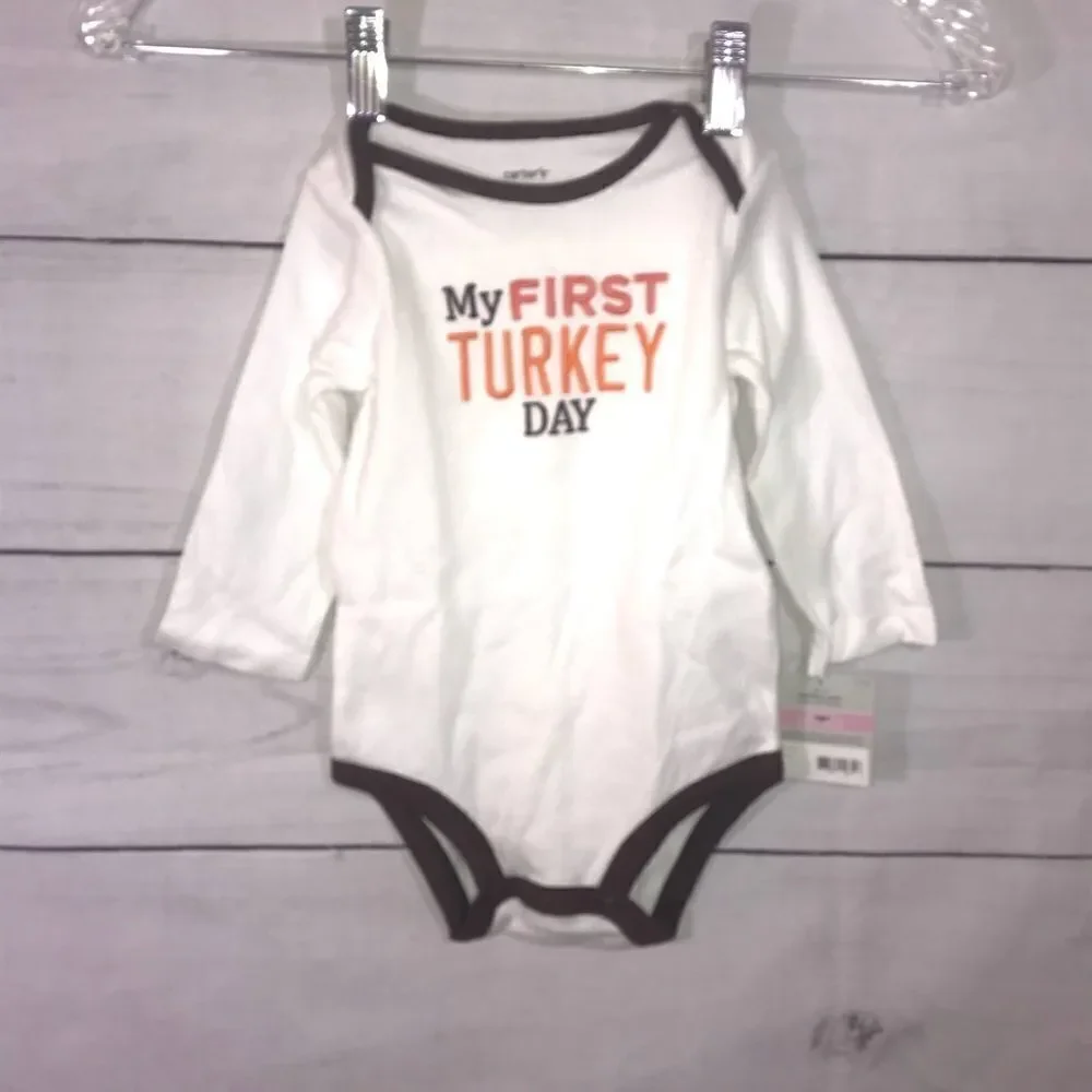 NEW! Carters 